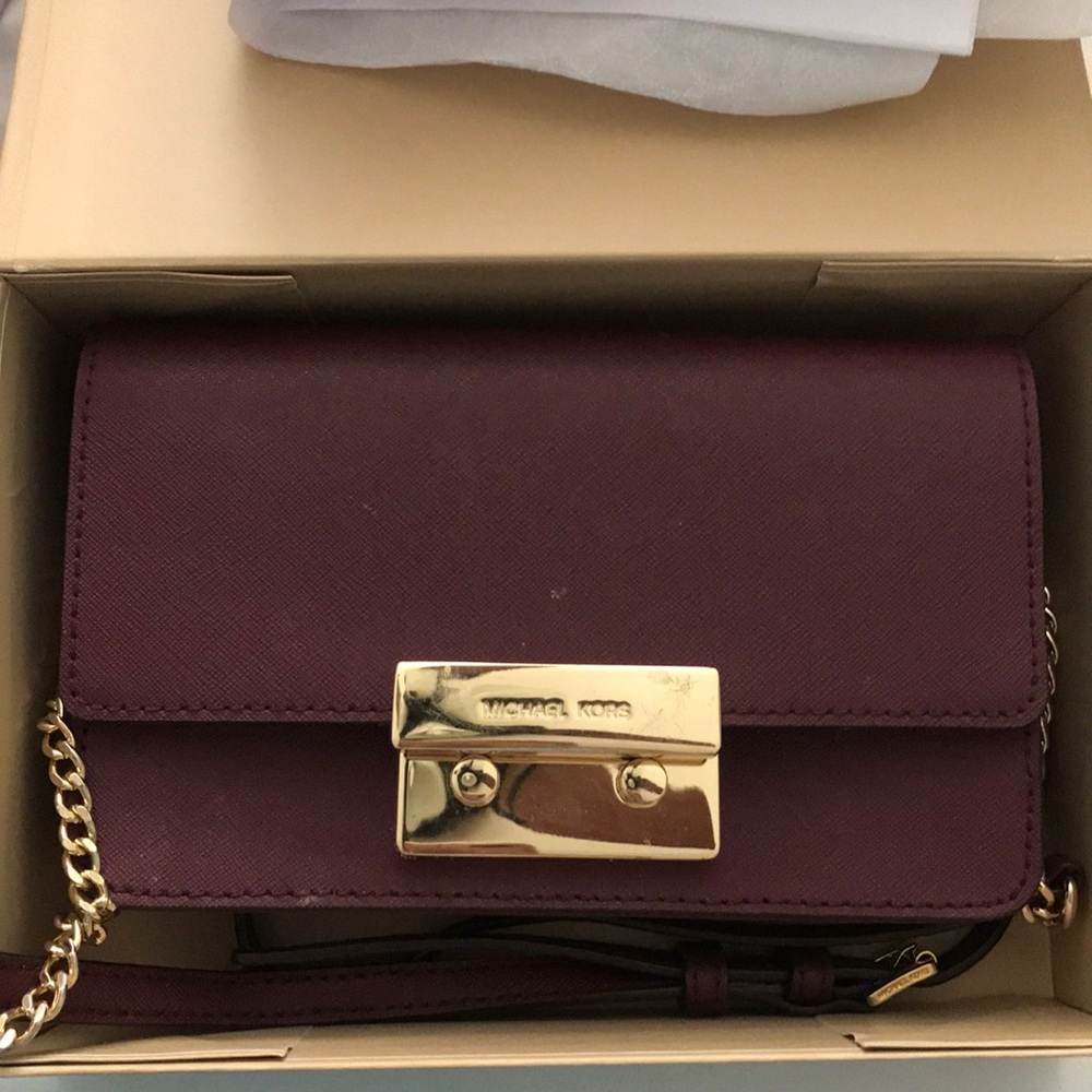 Michael Kors body bag